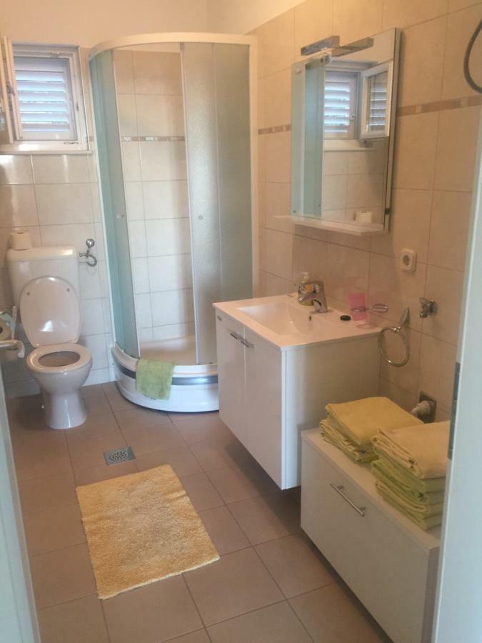 Apartments Sandra ロゴズニッツァ エクステリア 写真