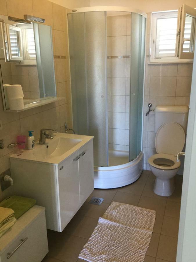 Apartments Sandra ロゴズニッツァ エクステリア 写真