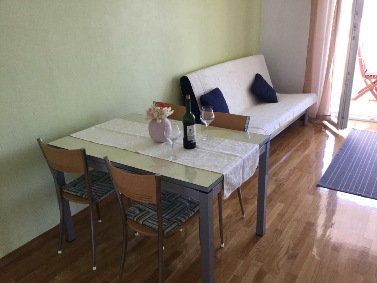 Apartments Sandra ロゴズニッツァ エクステリア 写真